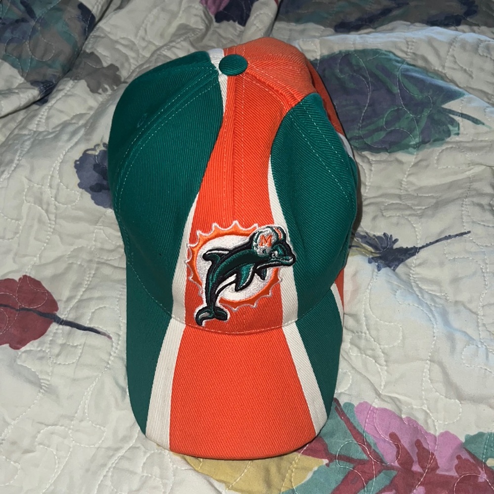 vintage Reebok, Miami Dolphins hat